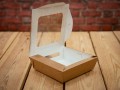 EKO KRAFT kvadratinis — kartoninis indelis su dangteliu — 14 × 14 × 4 cm; pritvirtintas dangtelis