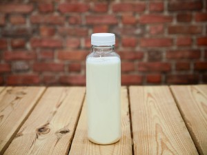 PET butelis 0,4 l pienui, jogurtui, kefyrui, išrūgoms ir kt. (400 ml)